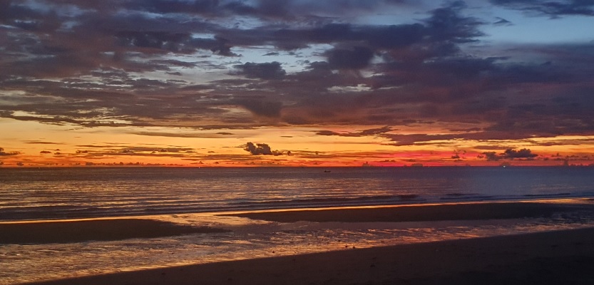 Sonnenuntergang am Sugar Beach in Sipalay, Provin Negros Occidental